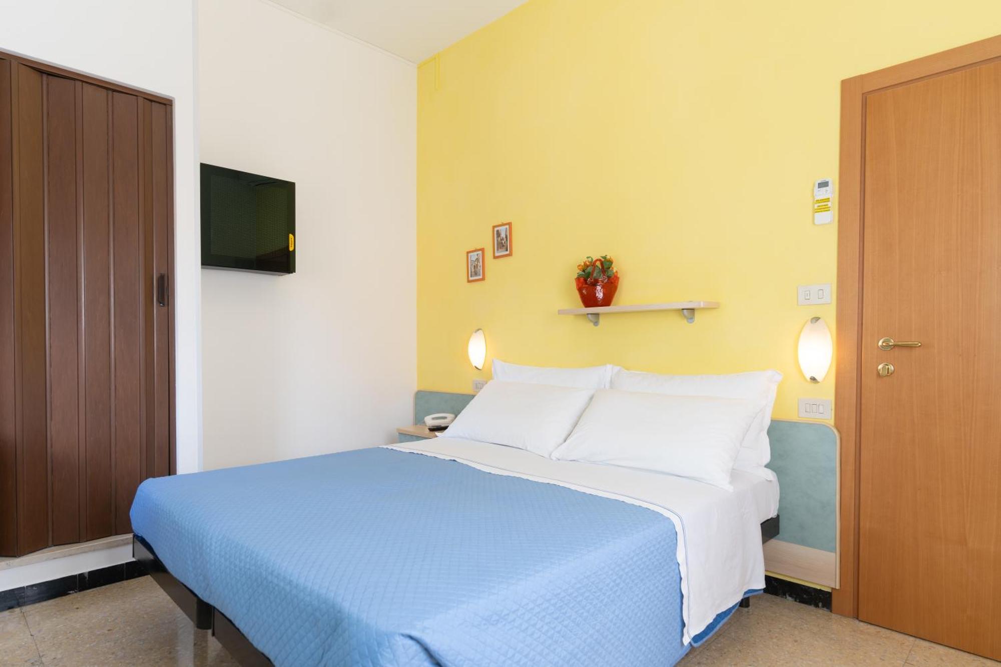 Hotel Villa Ersilia Rimini B&B Exteriör bild